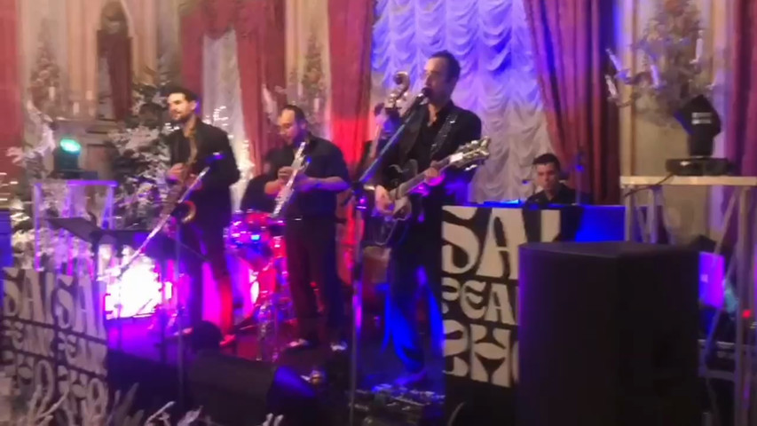 Salt Peanuts Show Band