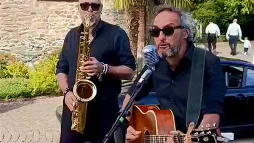 Il duo acustico perfetto per il tuo aperitivo