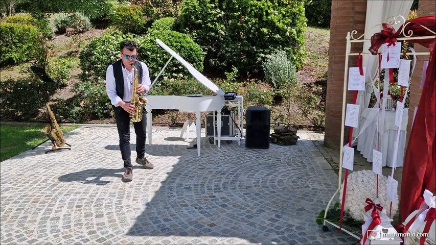 Federico aperitivo sax live