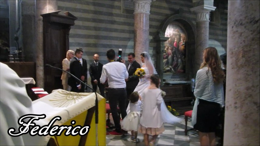 Entrata sposa in chiesa al Duomo di Volterra