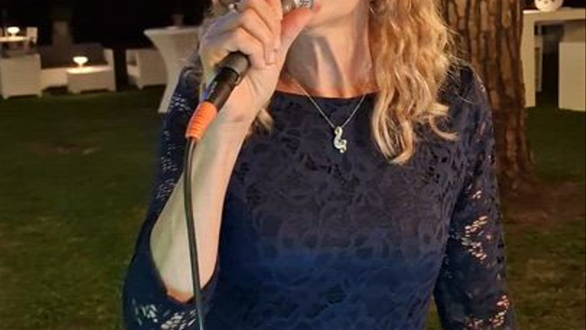 La mia cantante extra