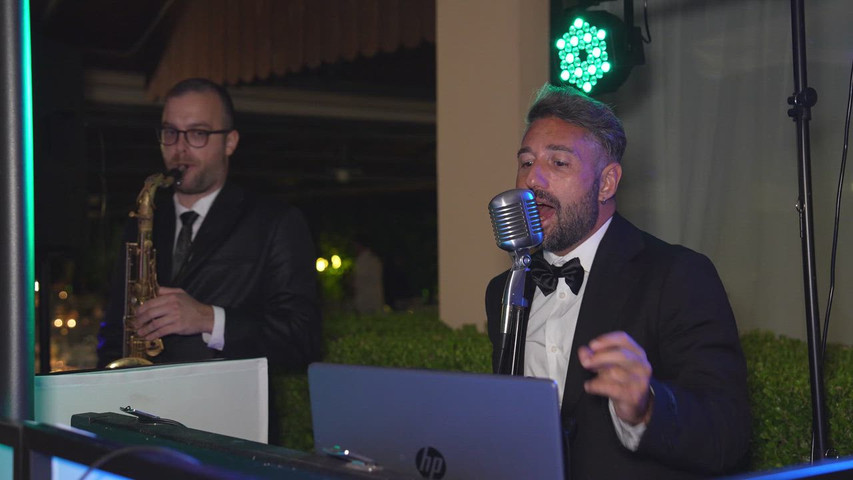 Sax e voce all’opera in un matrimonio 