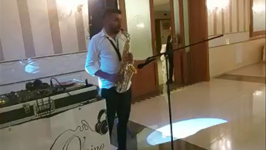 Sax live