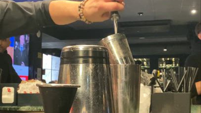 Free pouring
