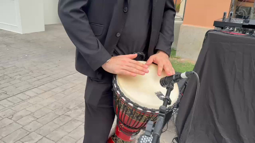 DJ & Percussioni ritmo assicurato!