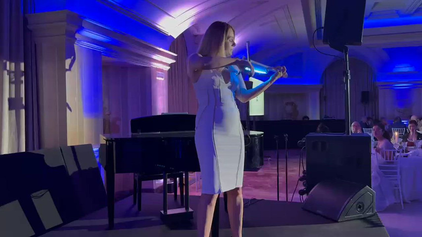 L'eleganza del violino anche in versione elettrica