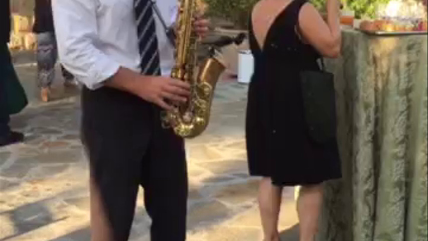 Sax durante l'aperitivo