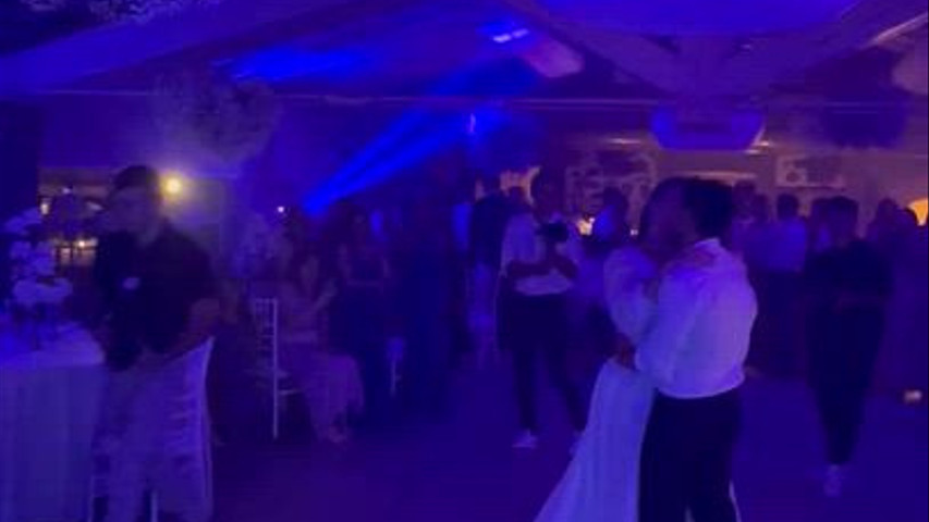 Il primo ballo con i nostri effetti luce