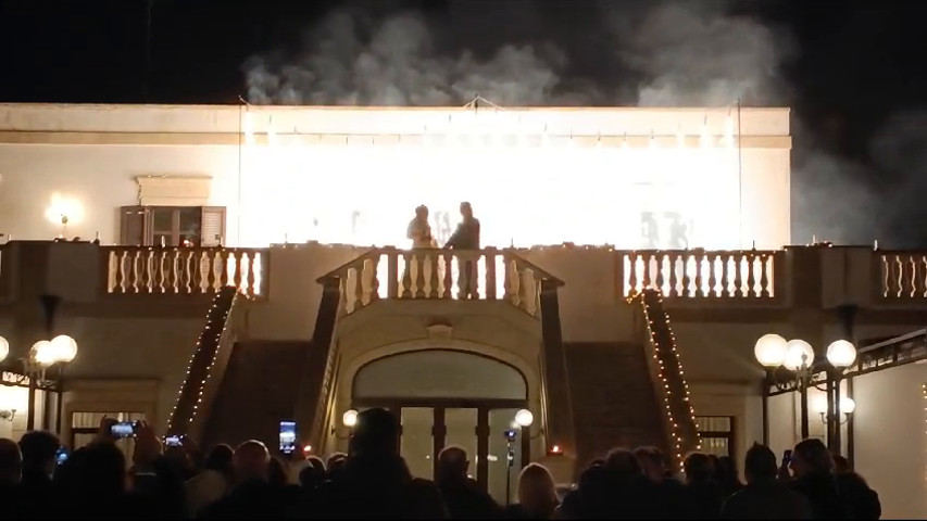 Maggio Fireworks momenti indimenticabili siamo a Tuglie via Aldo Moro 137/A