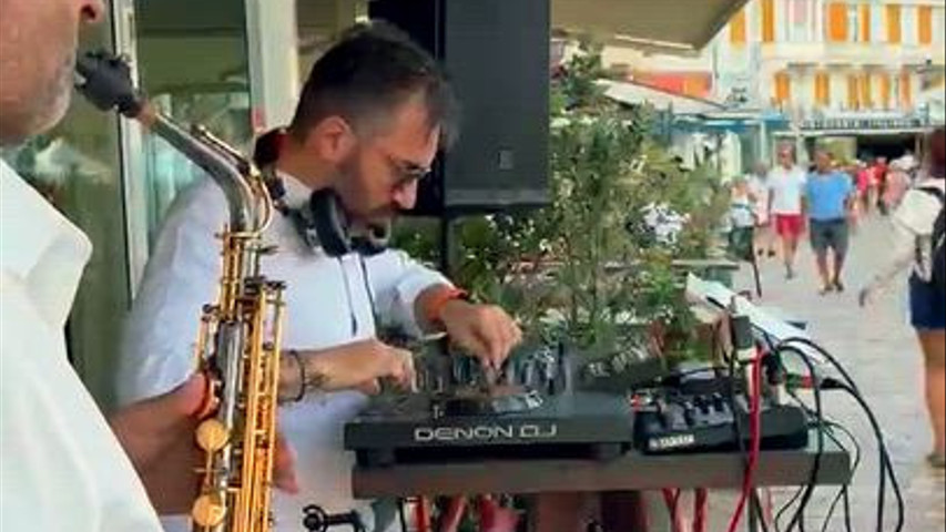Con Angelo Sax