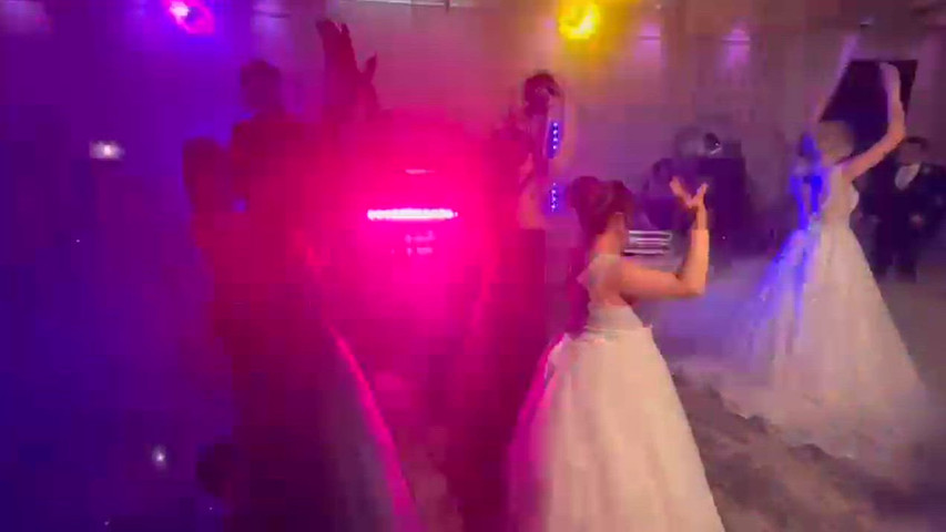 WEDDING DANCE CON I TUOI TESTIMONI E AMICI