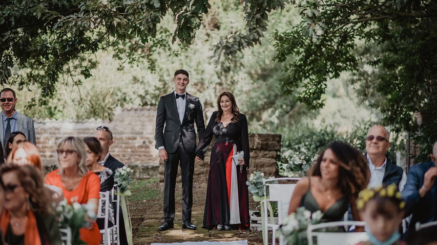 Emotivo matrimonio immerso nei boschi del Lazio