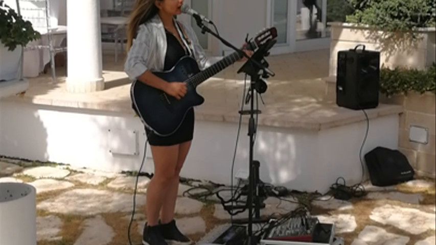 Musica, voce e chitarra, matrimonio