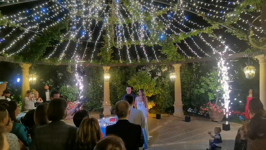 Sandrojoe matrimonio con 6 fontane luminose e giochi di luce