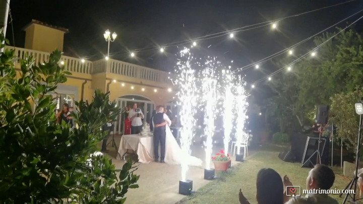 Sandrojoe matrimonio con 4 fontane luminose fredde sparkular