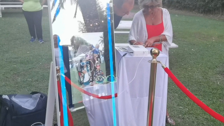 Matrimonio con photobooth mirror specchio magico by Sandrojoe 