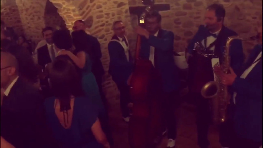 The Hoppers - itinerante in sala
