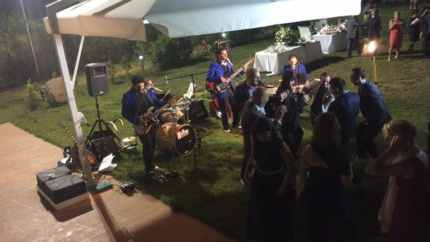 Twist Again - The Hoppers 