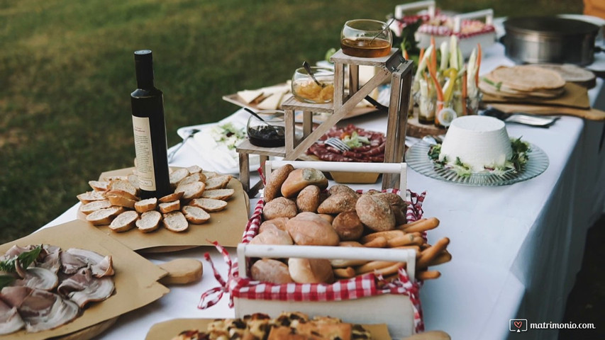 Cena sotto gli ulivi 