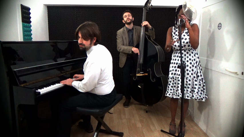 Trio Italian Retro (voce, contrabbasso, pianoforte)