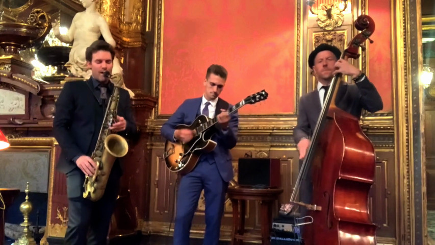 Swing Trio (sax, chitarra e contrabbasso)