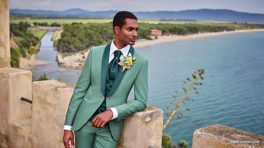 Carlo Pignatelli for Pronovias 2023