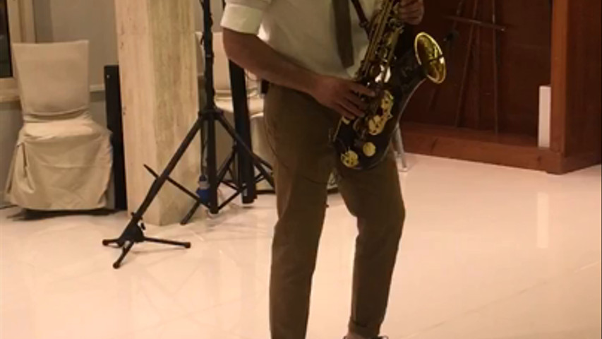 Sax performance 