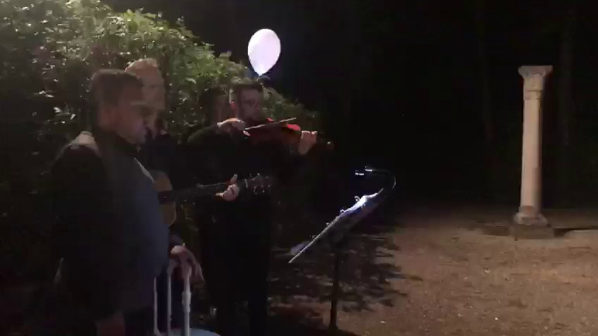 Trio acustico "a cappella" per il taglio della torta