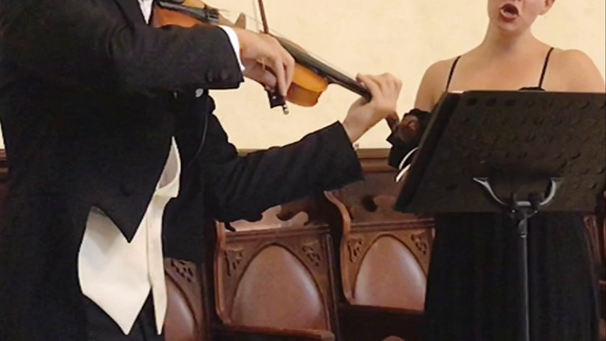 Opera Singer & Violin - Ave Maria (F. Schubert)