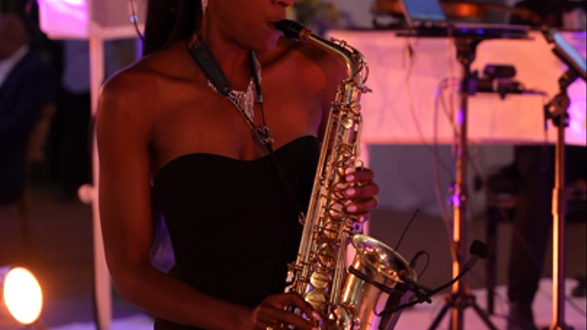 Big Live Band - Sax Moment