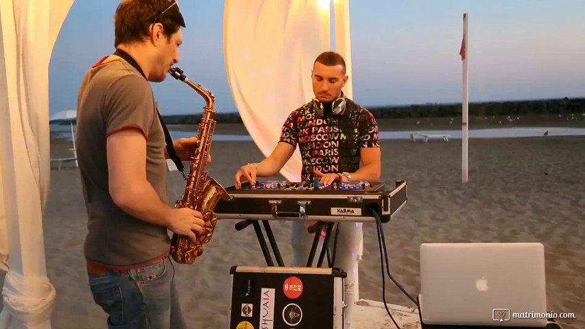 Acusbit + Demy Look Dj
