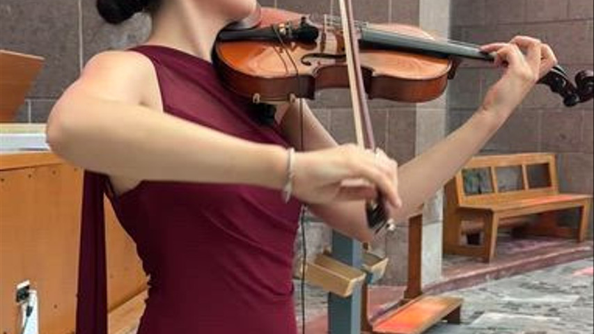 Violinista solista - rito religioso