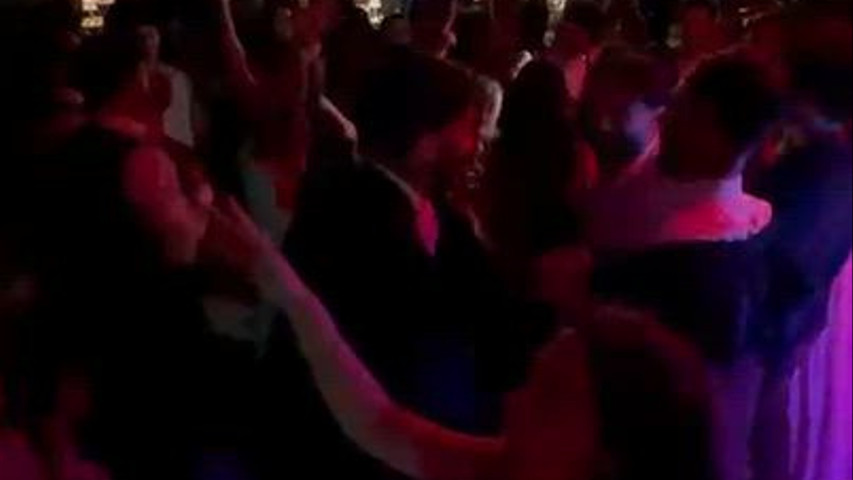 DJ Set Live – Il ritmo che accende la notte! 