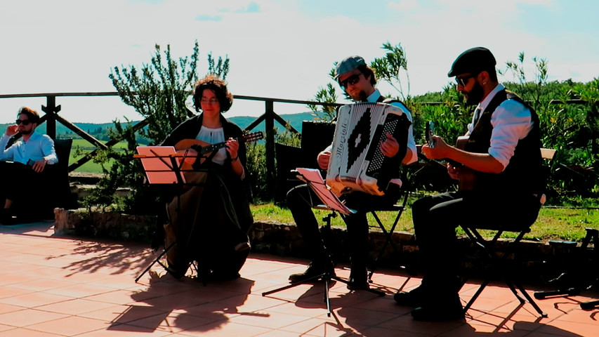 trio Mandolino-chitarra-Fisarmonica Toscana di Nicola Corsinovi