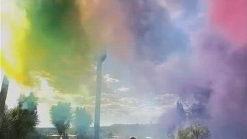 Rainbow tail 