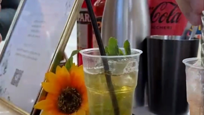 Aperitivo fuori Chiesa drink