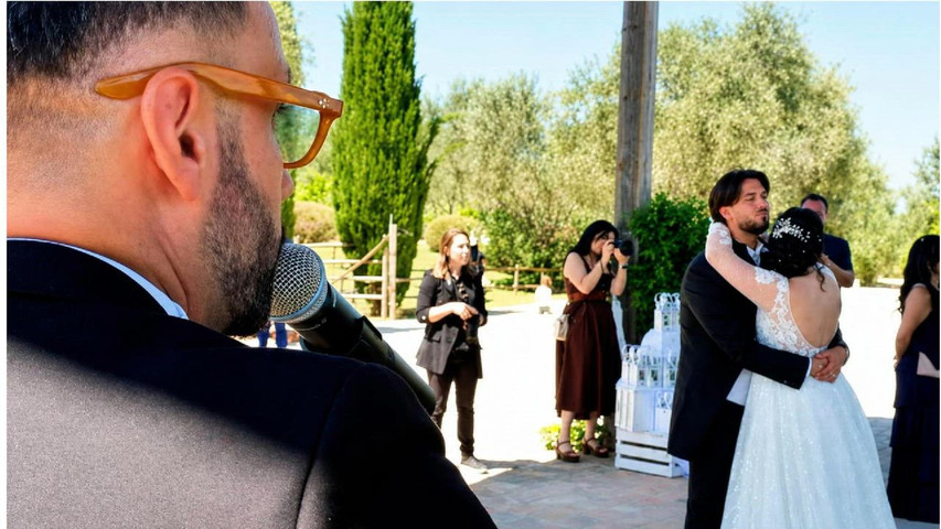Noi suoniamo.. gli sposi iniziano a ballare!