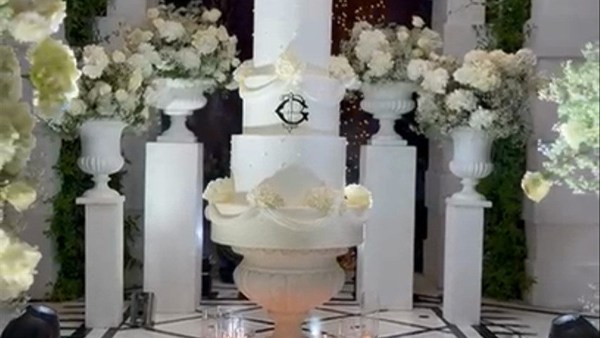 Allestimento Floreale del taglio torta