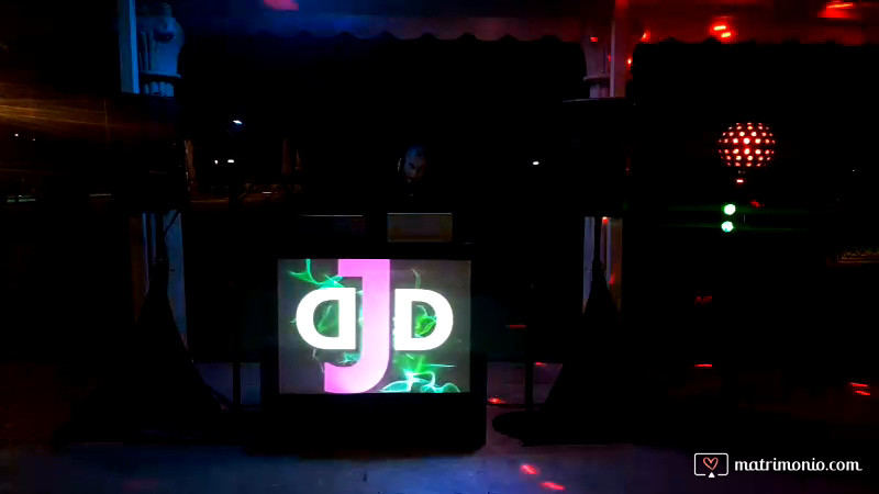 Video dj booth piccolo