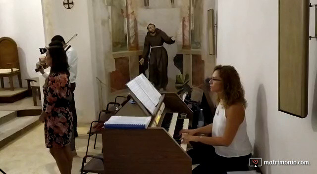 "Ave Maria" - C. Gounod