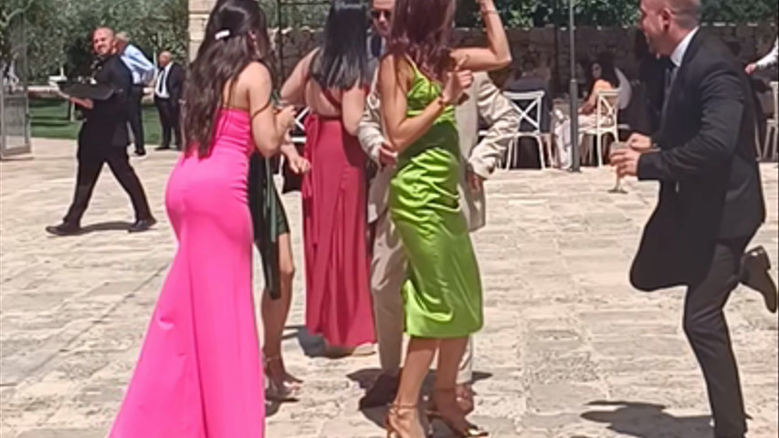 Matrimonio divertente italo spagnolo a masseria bonelli 