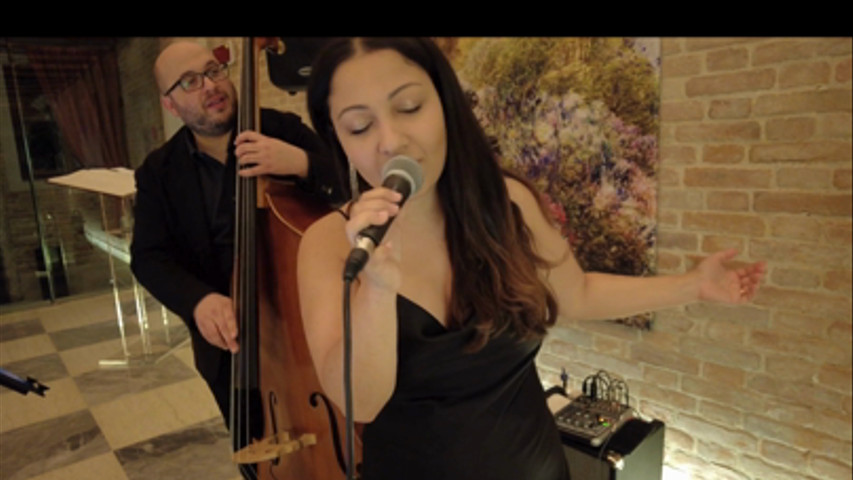 Manapé In Trio