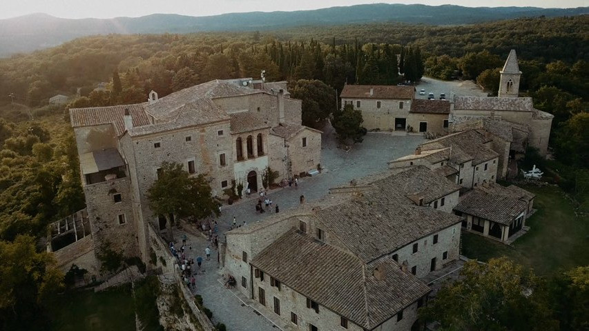 Destination wedding Castello di Titignano | Umbria