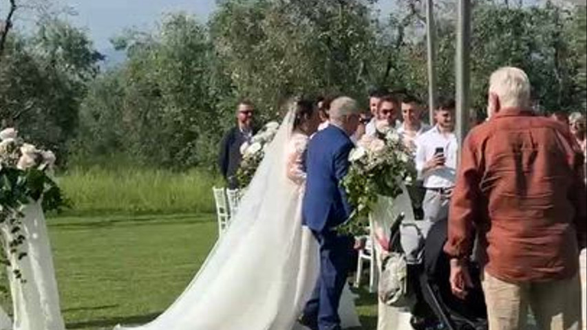La sposa accompagnata dal papa'
