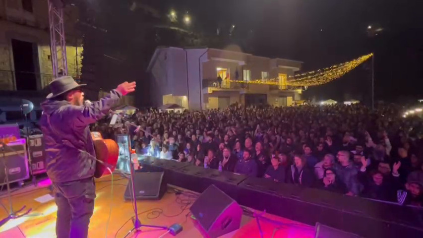 ancora in piazza!