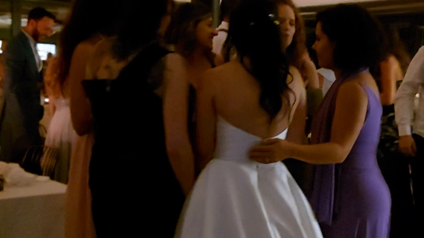 Elton John - Your Song dedicata alla sposa e alle sue amiche speciali
