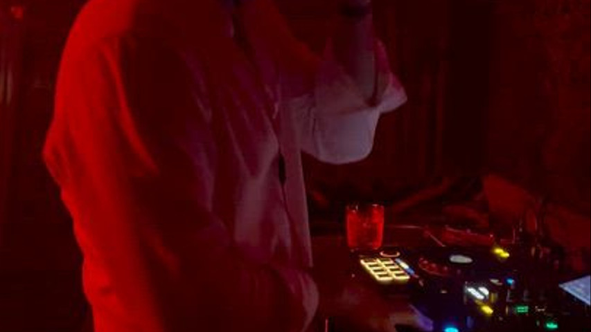 DJ SET