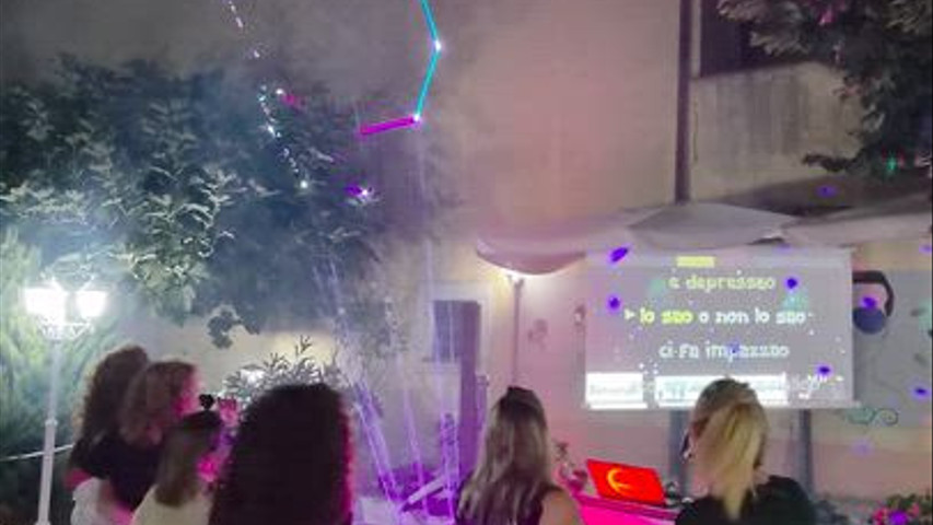 Col karaoke sempre festa assicurata...