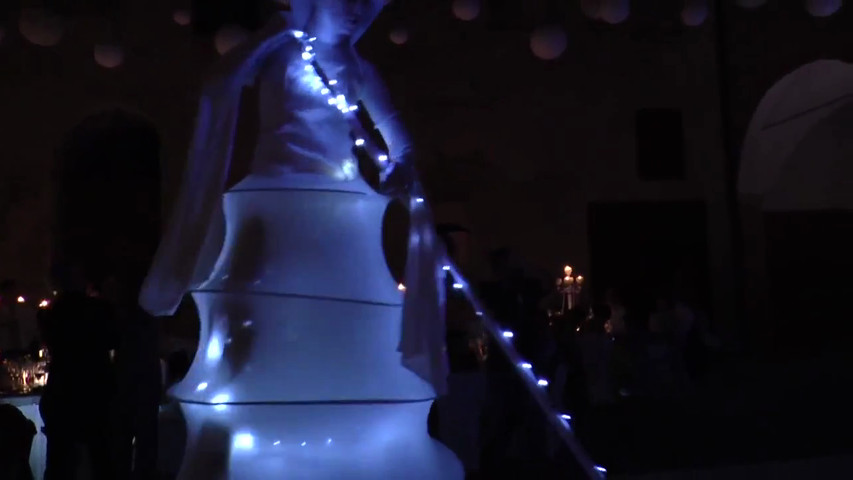 Invasioni Lunari – Performance luminosa per ricevimento serale