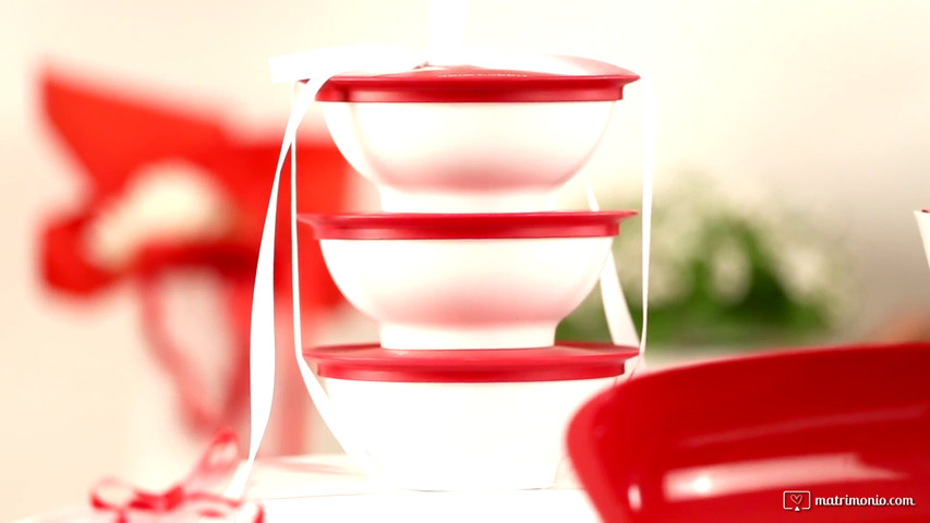 La festa in rosso Tupperware Italia